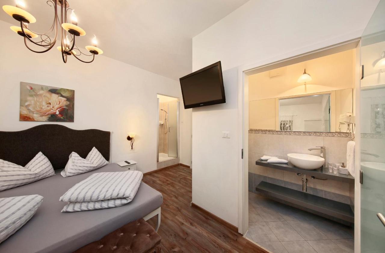 Garni Villa Tyrol - Adults Only Merano Bagian luar foto